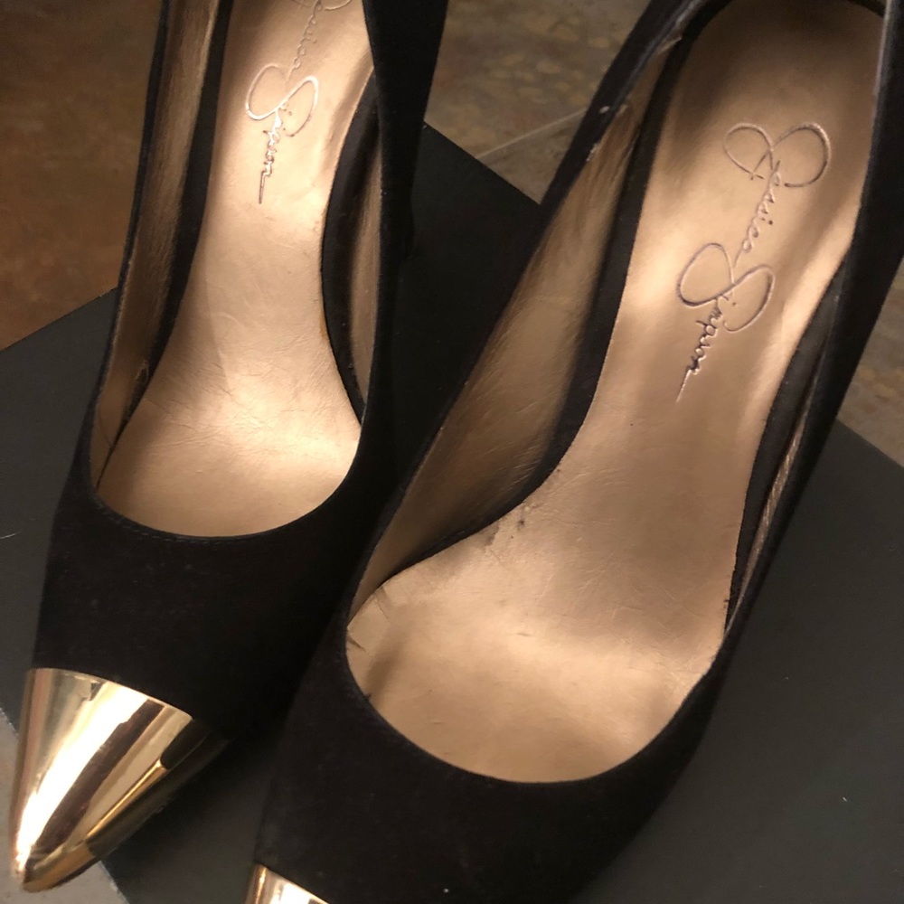 ▪️Jessica Simpson Gold Toe Pumps▪️